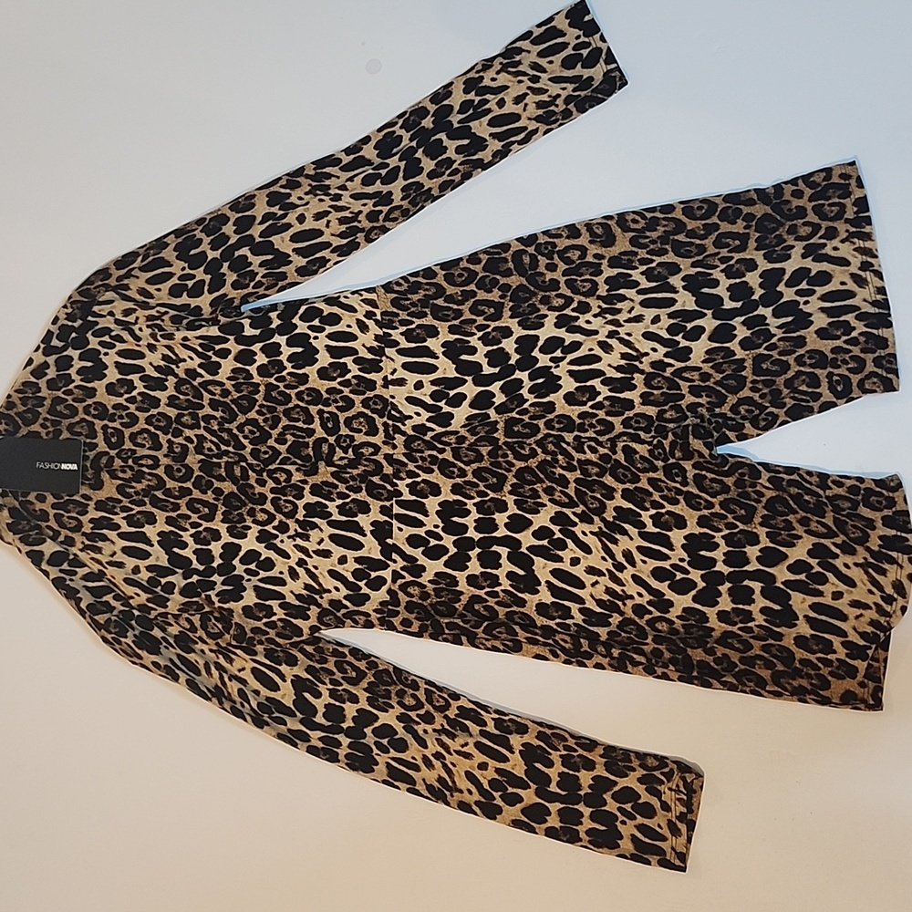 Fashion Nova Leopard Print Long Sleeve Bodysuit - Picture 10 of 13